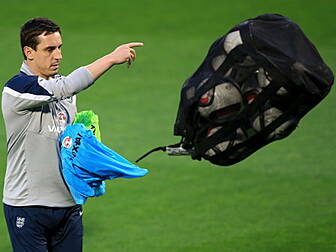 Gary Neville named as Valencia...